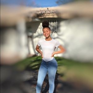 Meet your Posher, Victoria